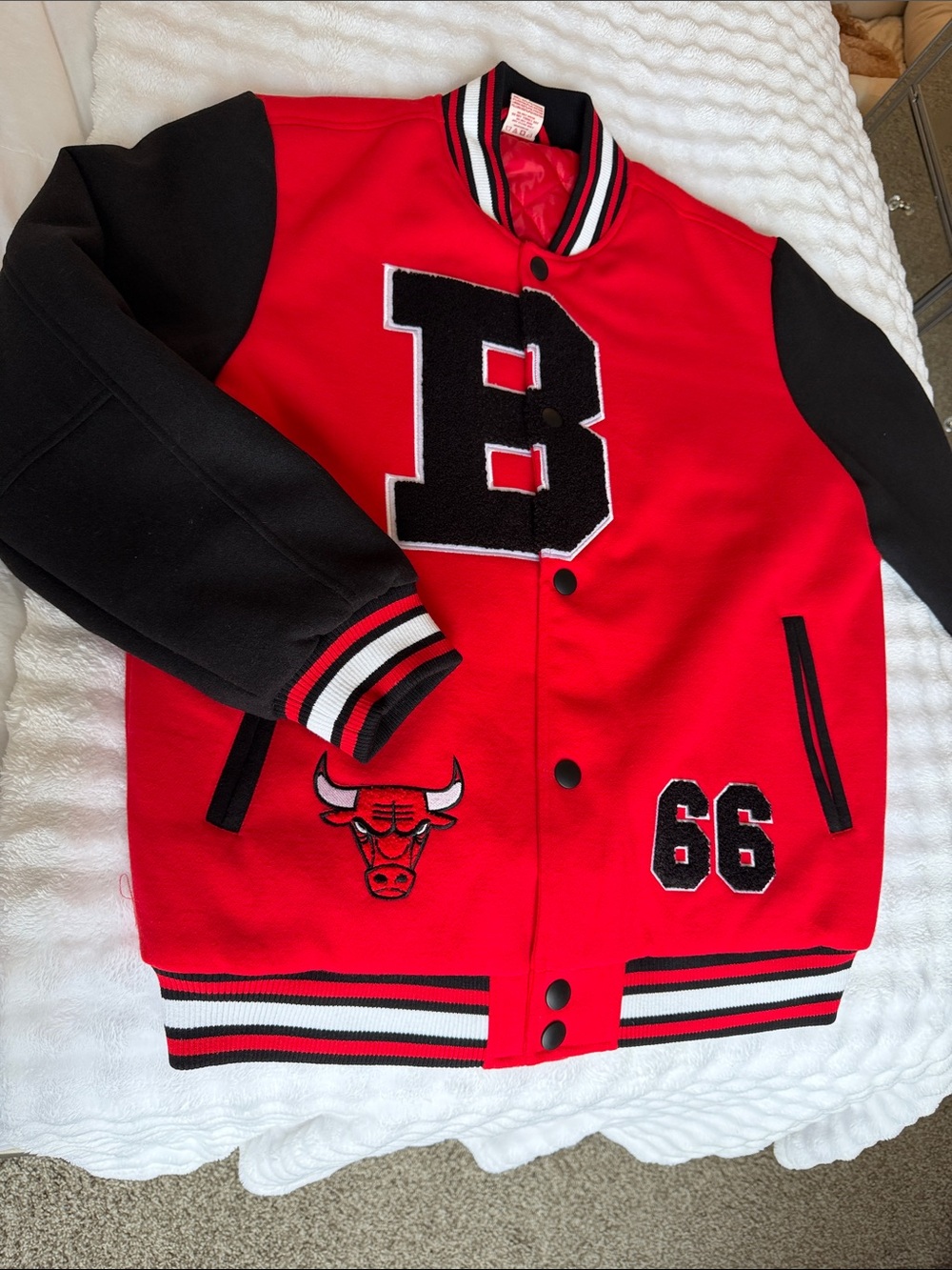 Chicago Bulls Red & Black Varsity Men’s Jacket with Letter Patch NEW NEVER WORN